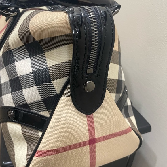 Burberry - Picture 3 of 8